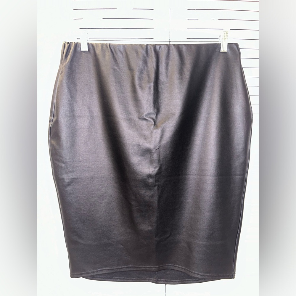 Black High Waisted Pencil Skirt